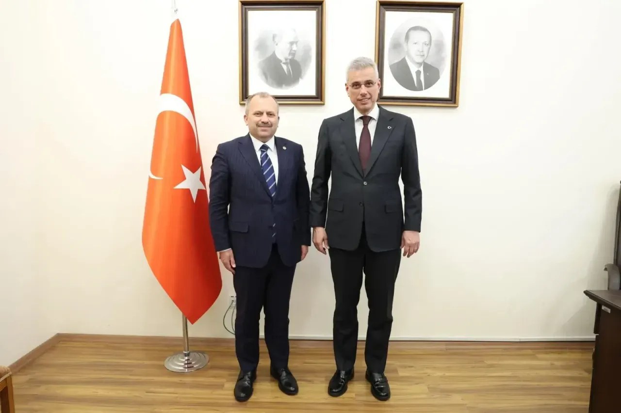 Kastamonu Sağlık Yatırımları İçin Bakan Memişoğlu İle Görüştü
