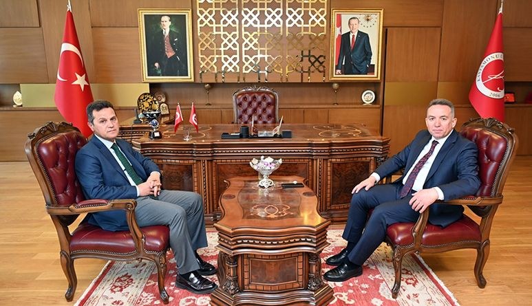 Kastamonu Üniversitesi Rektörü Topal ve Gençlik ve Spor İl Müdürü Kuşçu, şehirdeki gençlik projeleri ve spor yatırımlar…