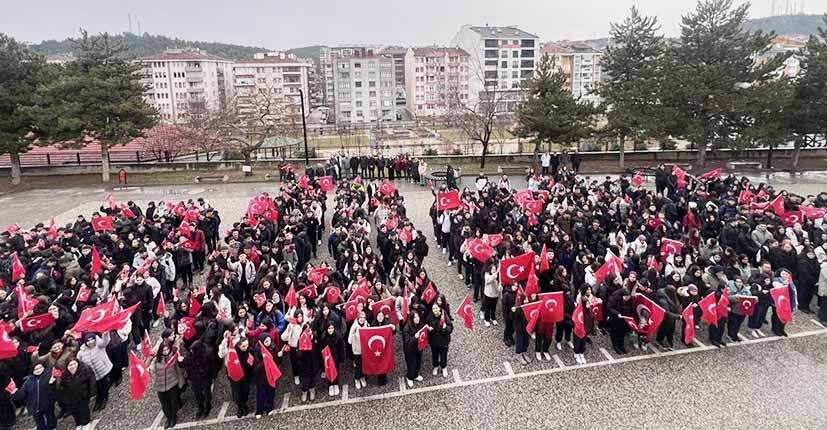 Kastamonu Mustafa Kaya Anadolu Lisesi, Nezaket Okulu projesini başlattı. Öğrenciler görgü kuralları ve sosyal beceriler…