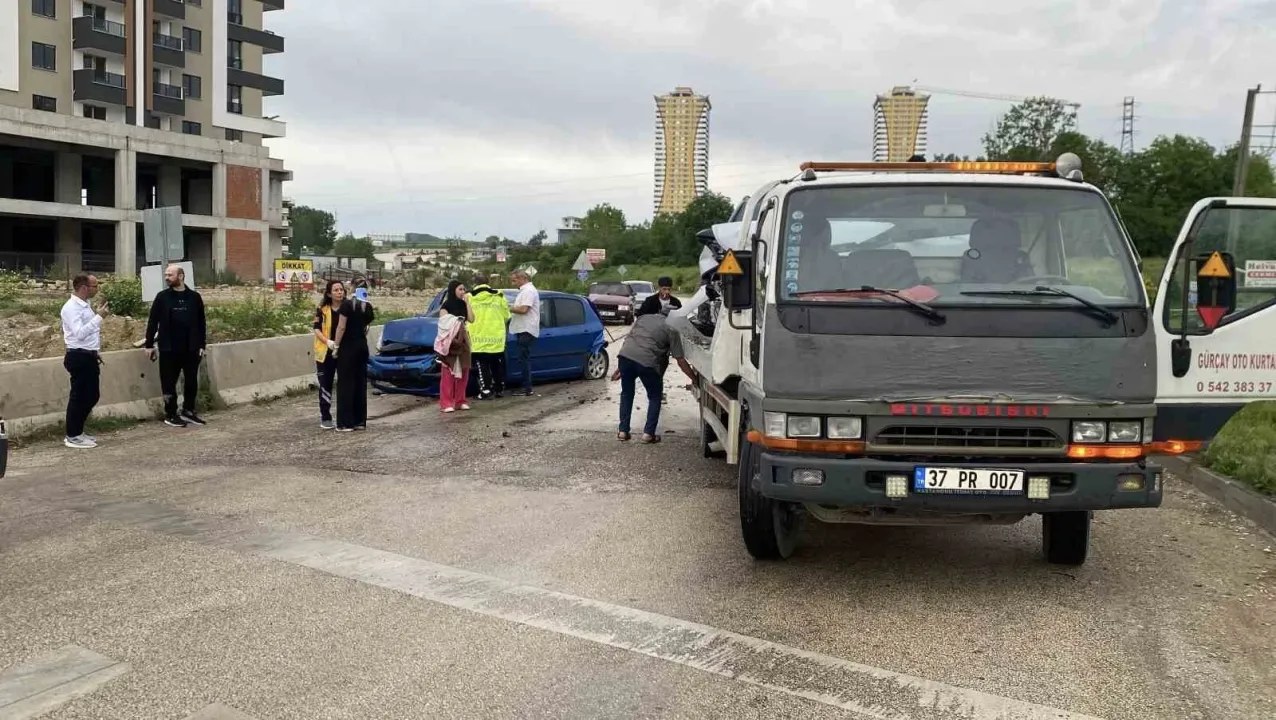 Kastamonu Doğu Çevreyolu'nda 5 Araçlı Zincirleme Kaza: 5 Yaralı