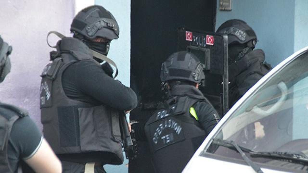 Kastamonu'nun da yakından takip ettiği, Ankara merkezli 11 ilde düzenlenen FETÖ operasyonunda 24 şüpheli hakkında gözal…