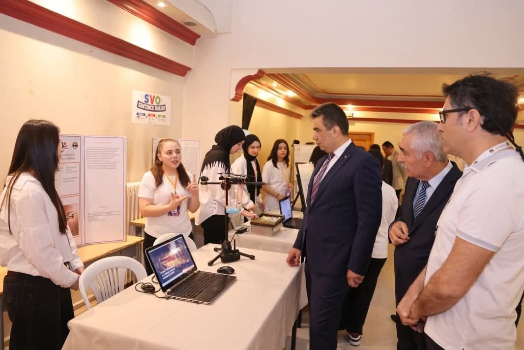 Kastamonu Kız Meslek Lisesi'nde Bilim Rüzgarı Öğrencileri Büyüledi