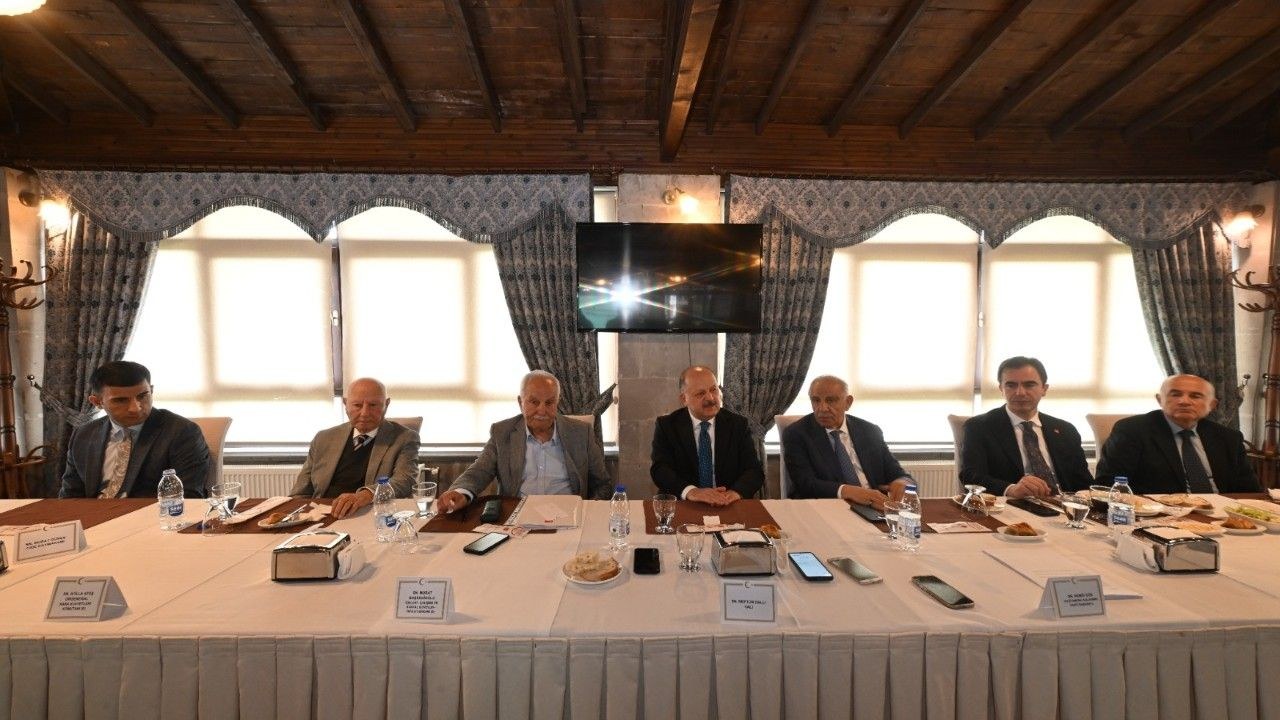 Kastamonu Ulusal Demir Yolu Ağına Bağlanıyor: KKV'den Kritik Toplantı