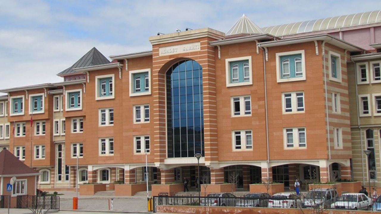 Kastamonu'da Cumhuriyet Başsavcılığı koordinesinde eczacılara yönelik düzenlenen operasyonda, "resmi evrakta sahtecilik…