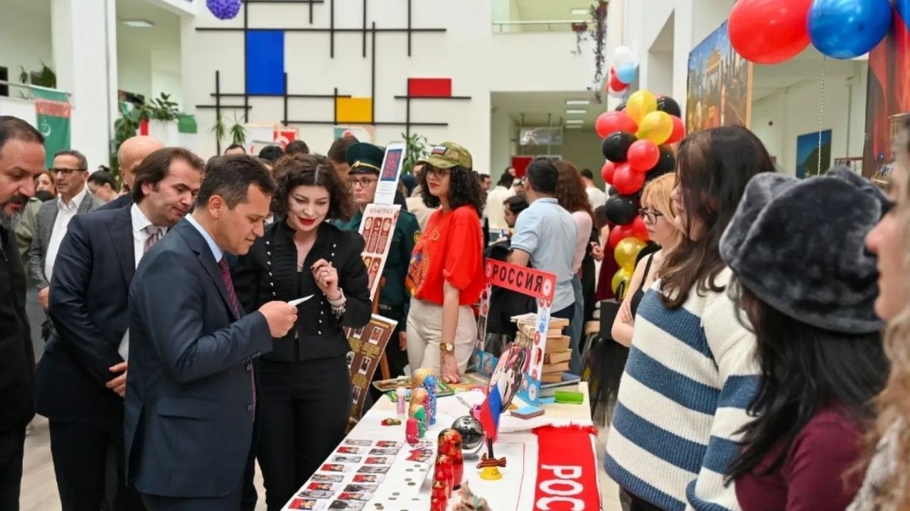 Kastamonu Üniversitesi'nde 'Diller Farklı, Dostluk Ortak' Festivali