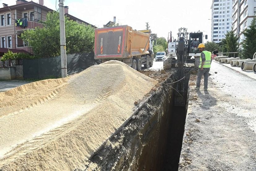 Kastamonu Belediye Başkanı Hasan Baltacı, kent genelinde altyapı ve üstyapı çalışmalarının aralıksız sürdüğünü belirtti…