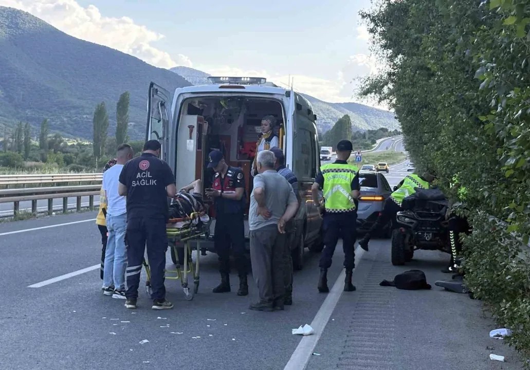 Kastamonu Tosya'da ATV Kazası: Sürücü Bariyerlere Çarptı