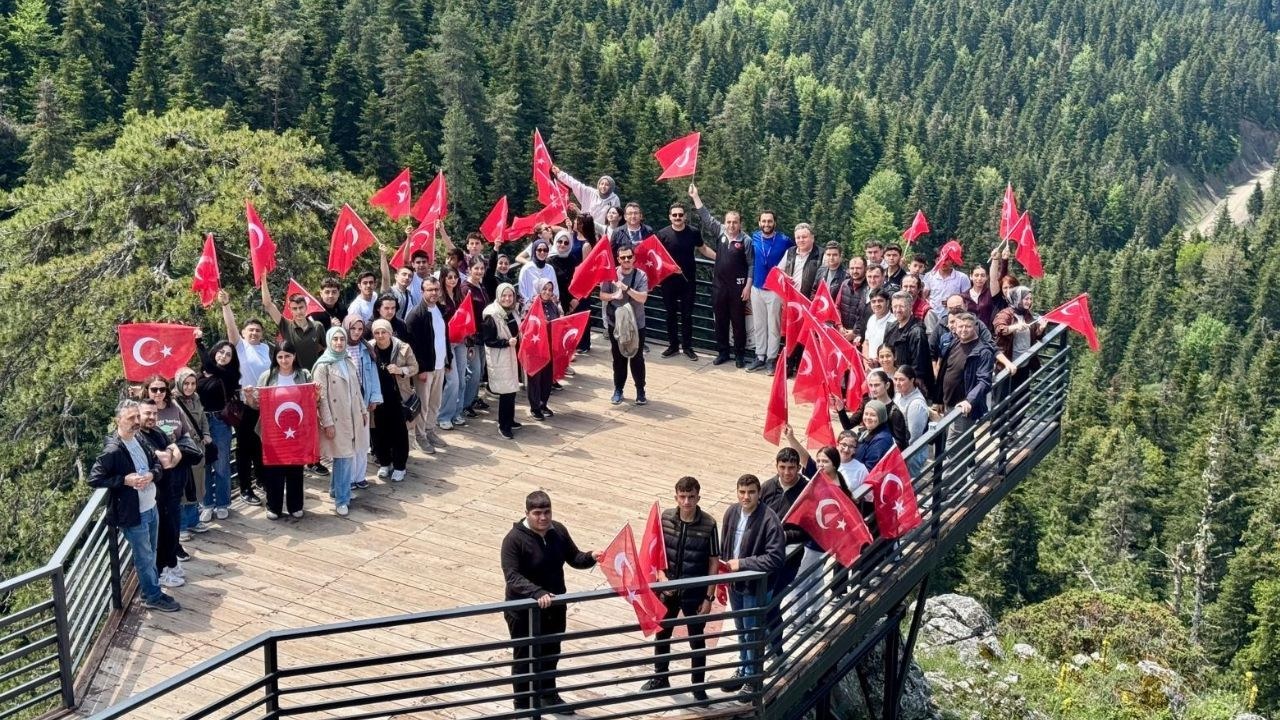 Kastamonu Hanönü'nde Gençlik Yürüyüşüne Yoğun Katılım